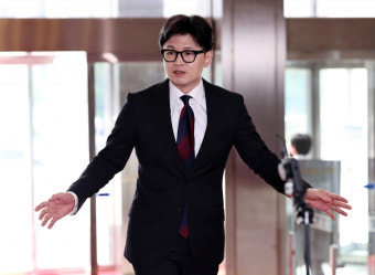 한동훈, 대표 선출 직후 친한계 회동…