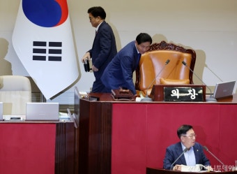 여야, 방송4법 70시간째 필리버스터…토론이란 이름의 '체력전'