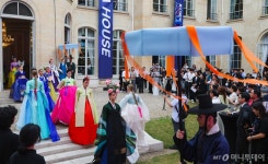 문체부-공진원, 파리올림픽 코리아하우스서 한복 패션쇼