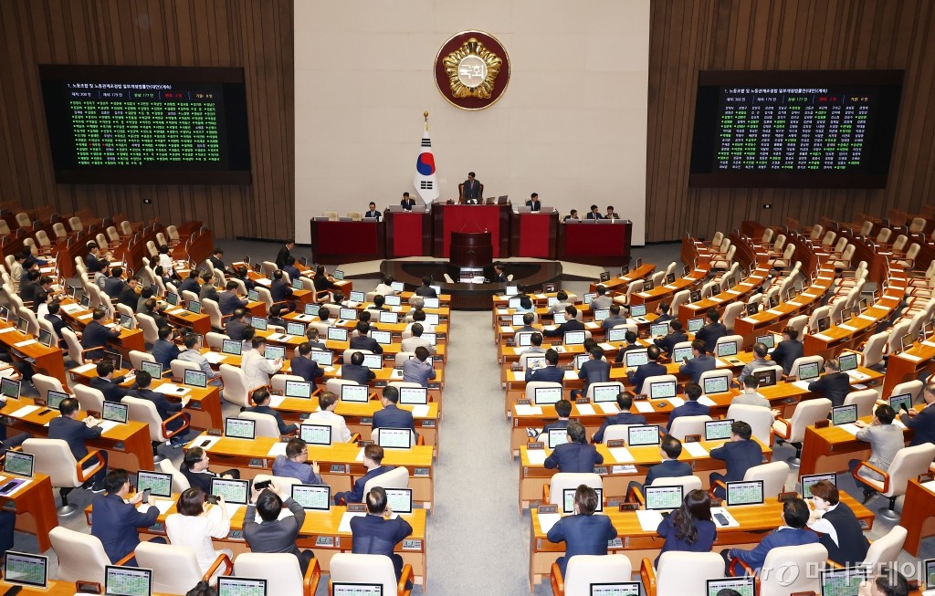 노란봉투법 22대 국회 본회의 통과, 대통령 거부 가능성에 관심 모아주세요