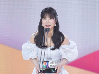 가수 양지은, 부친상 비보…신장 나눴던 아버지와 이별