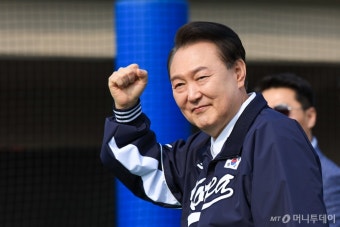 윤 대통령, '고시엔 결승' 한국계 교토국제고에 