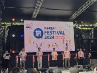 오사카 한복판 난바 광장에 뉴진스가 홍보하는 K-관광떴다