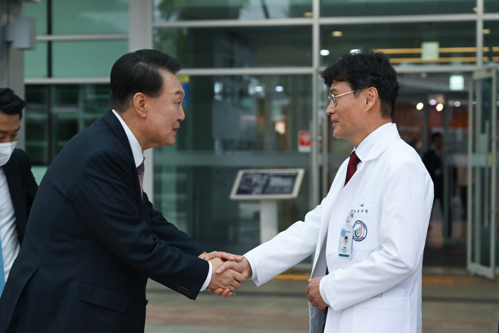 윤석열 대통령, 제주대병원 상급종합병원 지정 적극 지원 공언