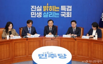 명태균 씨, 대통령 후보 부부와의 친분 과시로 정치자금 수수 혐의로 구속영장 청구
