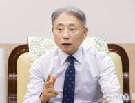 개고기 농장 방관만한 구청…시민들이 애써 살리자 나가