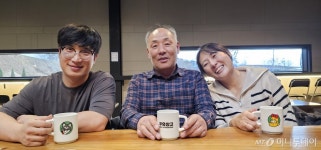 젖소 2마리로 시작한 농부…이젠 연매출 100억원대 축산기업