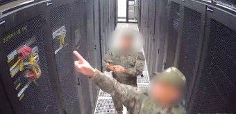 롯데리아서 경찰이 찍은 CCTV, 정보사령관 계엄 모의 논의 확인 중
