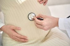 맹장 터진 줄 병원 갔더니…뱃속 아기가 3kg 당일 출산한 외국인