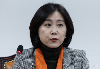 첫 생일날 '몸싸움'까지 벌어진 개혁신당...허은아 거취 놓고 갈등 폭발