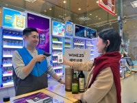 100만원 넘는 술도 할인해서 싸네…2030 혼술족, 편의점 몰려간다