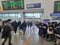 설 앞두고 서울역·쪽방촌 찾은 與 지도부… 권영세 온기 더 퍼지길