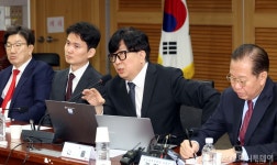 국민의힘, 대선에서 아주 희망이 없진 않다 신율 교수가 말한 타개책은