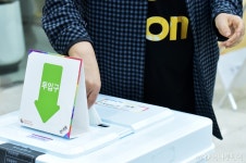 與장동혁 '사전투표 폐지법' 발의…