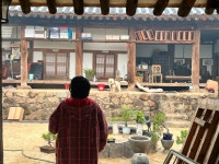 텅 빈 경로당에 보행기만 덩그러니…산불 덮친 안동, 급히 떠난 주민들