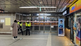 선고 이틀 전 헌재 앞 진공화… 23일째 숙식 농성자도 짐 싸요