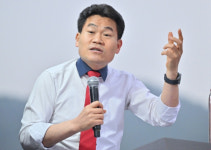 요구 안들어주면 63빌딩서… 전한길, 선관위에 과격 발언