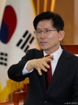 꼿꼿한 맑은 영혼 김문수, 국민의힘 대선 후보로...노동운동가·경기지사 출신