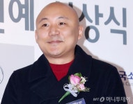 자녀 옷속 녹음기가 위법?…주호민 