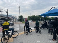 이민자 없이는 안 돌아가요…공단 앞 출근길, 10명 중 9명이 외국인