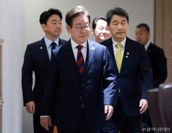 [속보]이재명 대통령, 첫 국무회의서 
