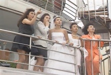 떠오르던 신예 배우, 영화 촬영 중 숨졌다…7명 앗아간 헬기 추락 참사[뉴스속오늘]