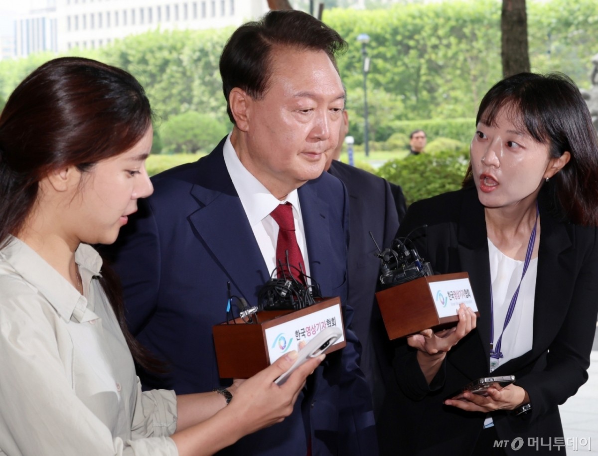 한덕수 전 국무총리 비서실장 손영택, 내란특검 참고인으로 조사중