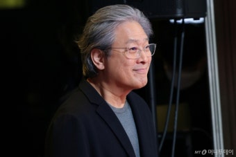 박찬욱 '황금사자상' 들어 올릴까?…'어쩔수가없다' 베니스 경쟁부문 초청