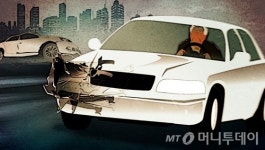 80대 여성 벤츠 차량, 단독주택 돌진…마당에 있던 10대 숨져