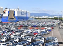 수출도 내수도 막혔다…현대차 전기차 생산 줄이는 이유