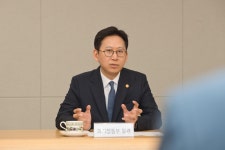 배경훈 장관, KT 소액결제 사태 현장 점검 전사 조치 나서야