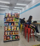 편의점 앉아 공부를?…맘껏 하세요 와이파이도 깔아준 GS25, 이유는