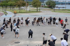 한글날 한강 5.5km 뛴 오세훈…장수하는 서울 위해 운동해요