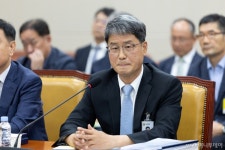 방미통위 첫 국감…여야 