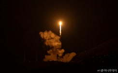 차세대 중형위성 3호, 초기 교신 성공… 태양전지판 등 상태 확인