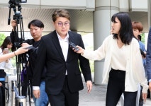'음주 뺑소니' 김호중, 성탄절 가석방 불발…심사 '부적격'