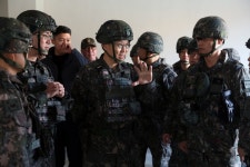 김규하 육군참모총장, 통합방위훈련 현장 확인…