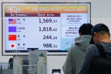 환율·증시로 불똥 튄 트럼프 최후통첩…