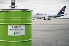 기름 없는 나라의 반전.. 유일바이오텍, 미생물로 SAF 원료 생산 성공