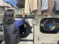 쓰봉 다 떨어졌어 난리 속...우리도 비상 세탁소도 카페도 울상