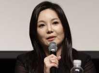 경찰, '300억 사기 의혹' 차가원 엔터사 압수수색