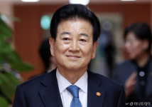 정동영 北구성 핵시설 발언 논란...정부, 통일부 직원 대상 조사