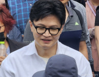 부산 구포초 체육대회서 만난 한동훈·박민식…하정우는 불참