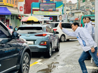 [현장+]노동자 곁 김용남 vs 시민들 품 조국…평택의 선택은?