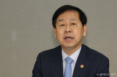구윤철 