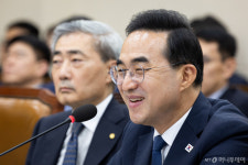박홍근 