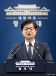 靑 2기 정책실장 하준경·경제수석 문신학…