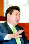 청와대 - 이명박 검증싸고 난타전