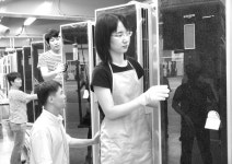 `더위 사냥` 에어컨공장 신바람