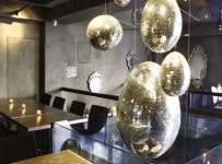 울속 무대 뒤에서한 편의 연극을 완성하다 <청담집>